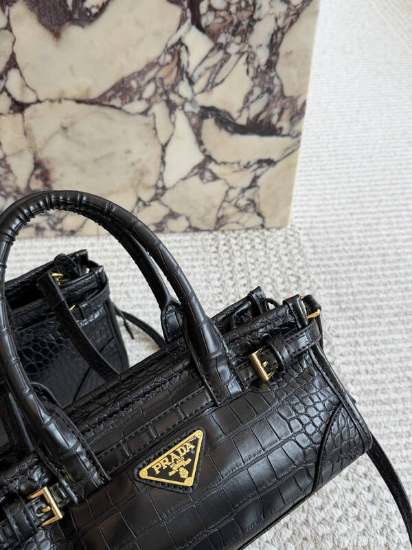 Prada Black shoulder bag — AAA Quality Replica