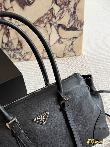 Prada Black shoulder bag Top Quality Replica