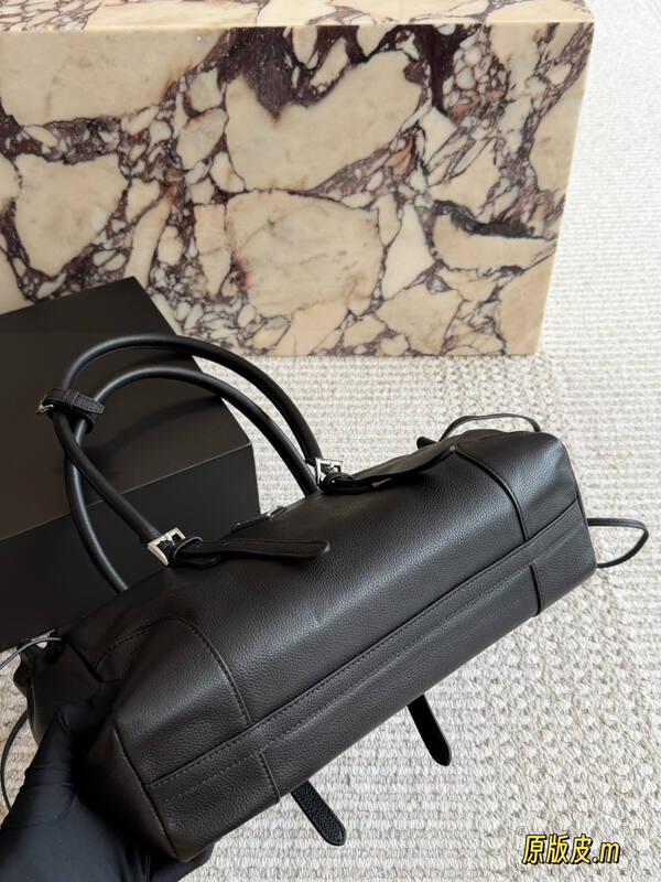 Prada Black shoulder bag — Top Quality Replica