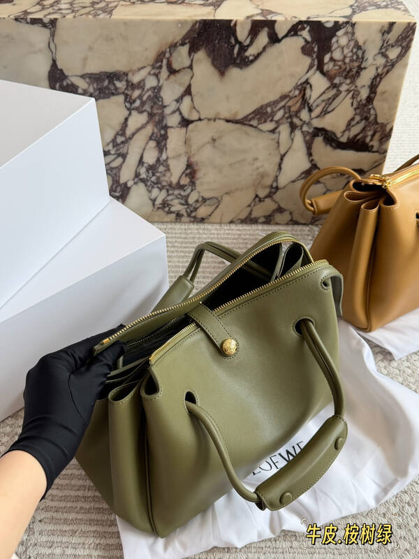 Loewe Green shoulder bag — Premium Replica