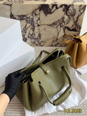 Loewe Green shoulder bag Premium Replica