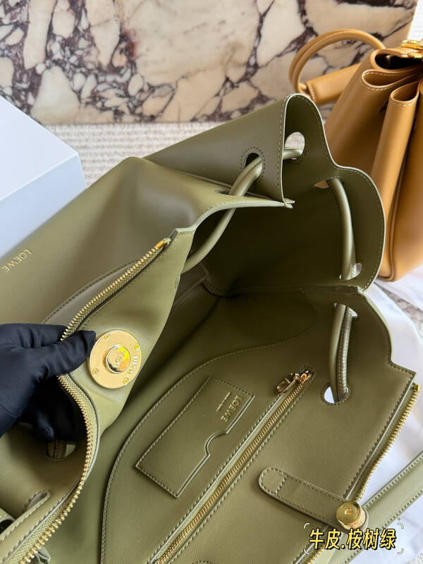 Loewe Green shoulder bag — Premium Replica