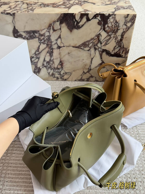 Loewe Green shoulder bag — Premium Replica