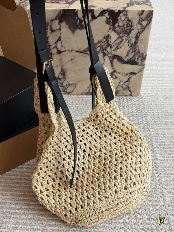 Loewe Black shoulder bag — 1:1 Replica
