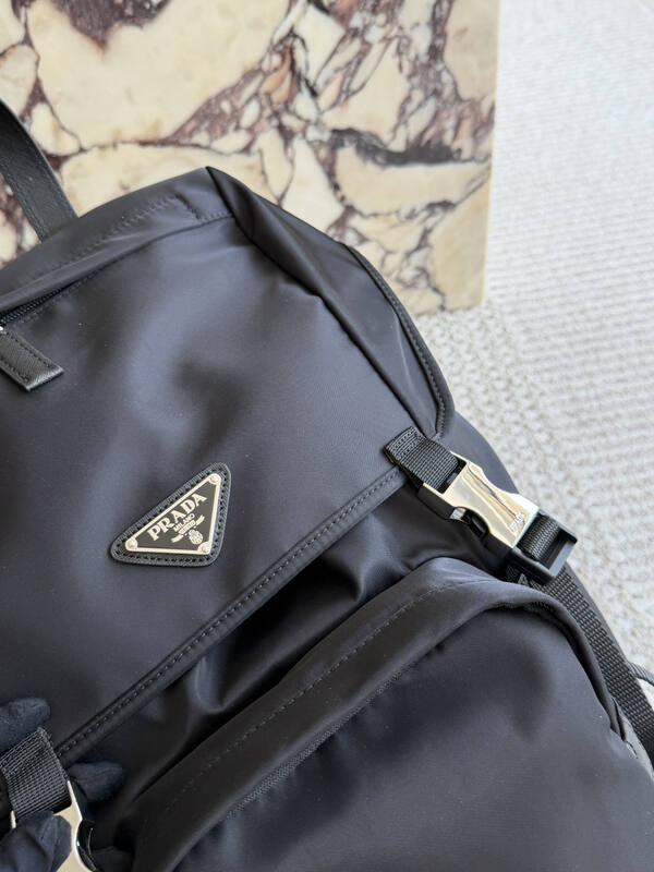 Prada Black shoulder bag — AAA Quality Replica