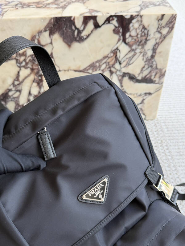 Prada Black shoulder bag — AAA Quality Replica