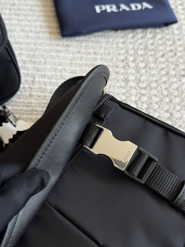 Prada Black shoulder bag — Top Quality Replica