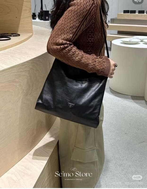 Prada Black shoulder bag — 1:1 Replica