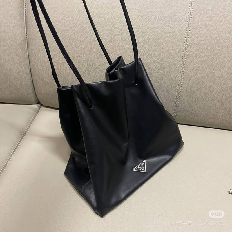 Prada Black shoulder bag — 1:1 Replica