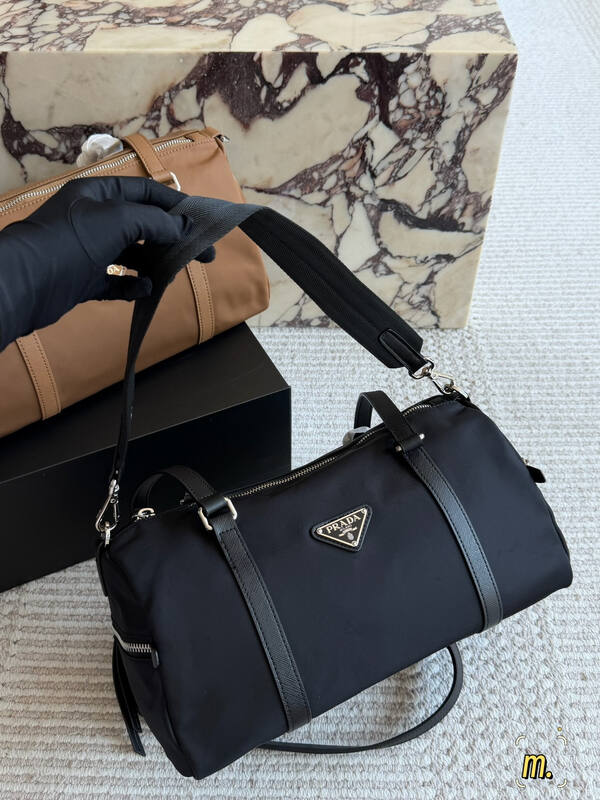 Prada Black shoulder bag — Top Quality Replica