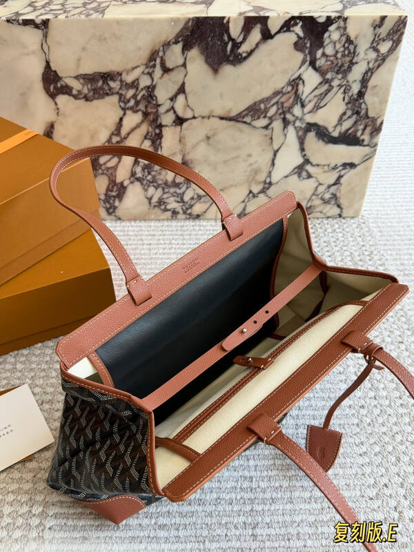 Goyard Black shoulder bag — Premium Replica