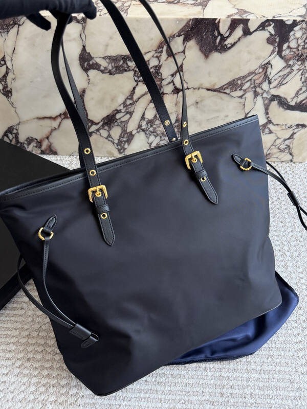 Prada Black 40x30x16cm shoulder bag — Premium Replica