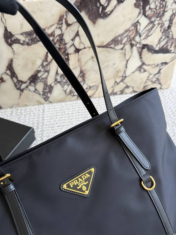 Prada Black shoulder bag — AAA Quality Replica