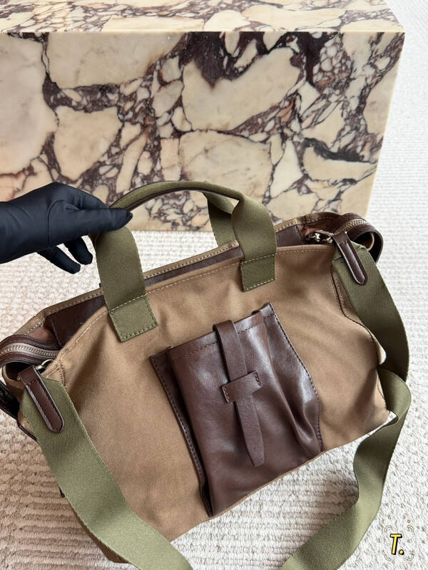 Prada Black shoulder bag — Premium Replica