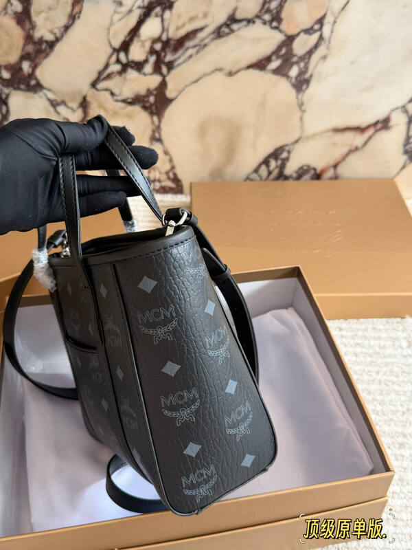 MCM Toni Visetos shoulder bag — 1:1 Replica