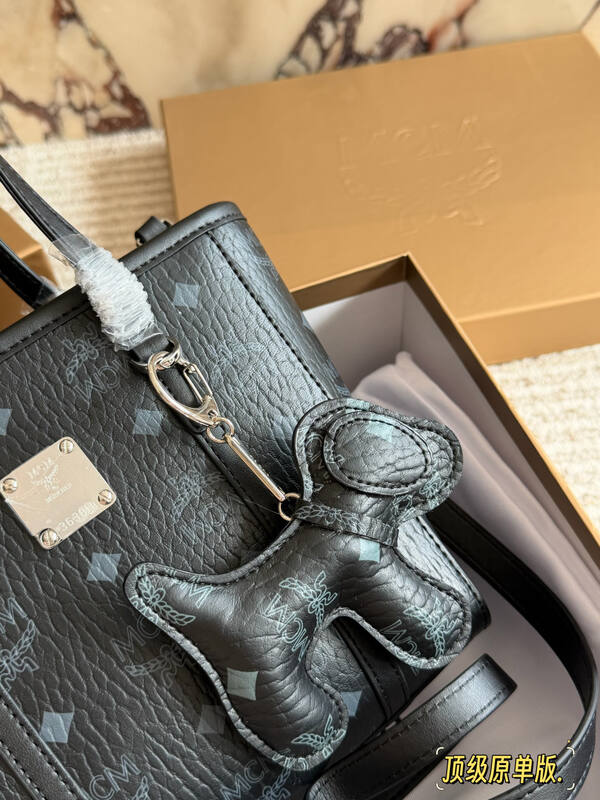 MCM Toni Visetos shoulder bag — 1:1 Replica