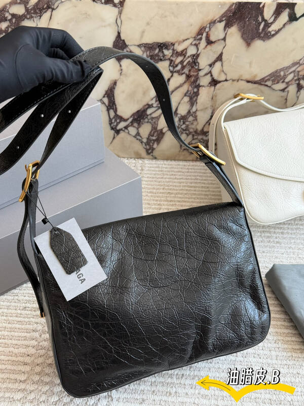 Balenciaga Black shoulder bag — Premium Replica