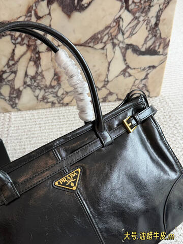 Prada Black 40x30x16cm shoulder bag 1 1 Replica