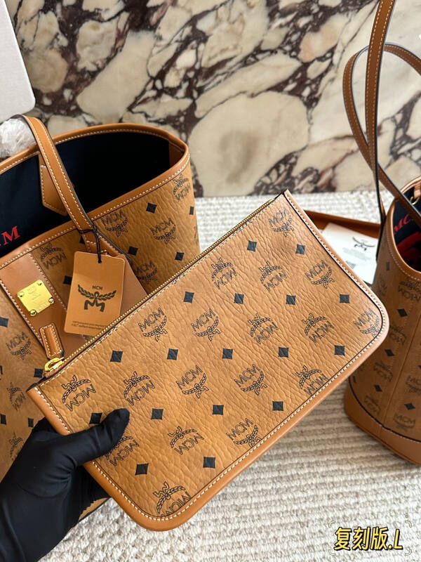 MCM Toni Visetos shoulder bag — Top Quality Replica