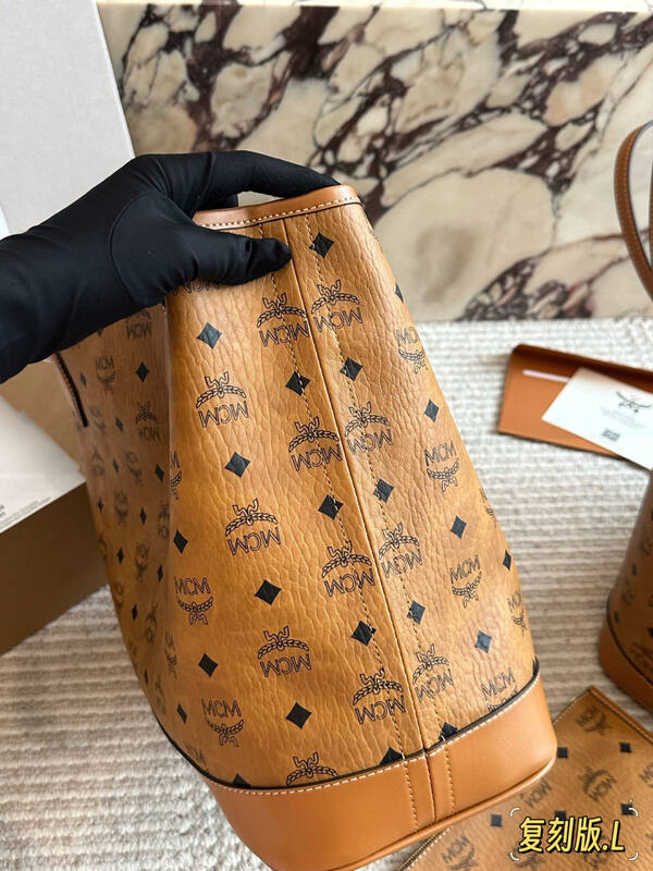 MCM Toni Visetos shoulder bag — Top Quality Replica