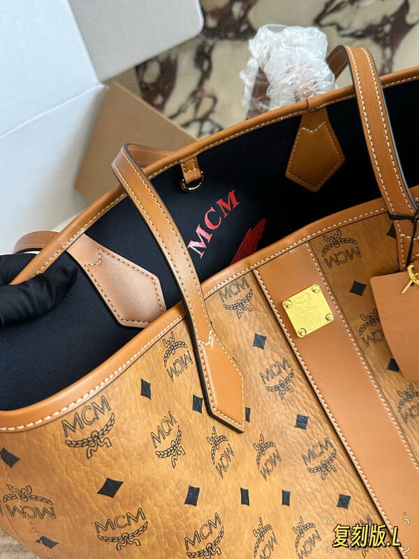 MCM Toni Visetos shoulder bag — Top Quality Replica
