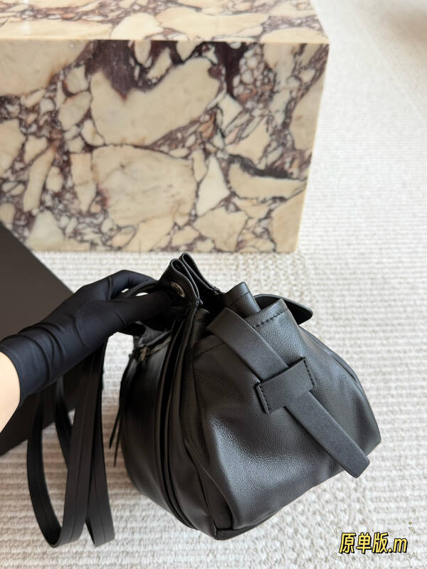 Prada Black shoulder bag — Top Quality Replica
