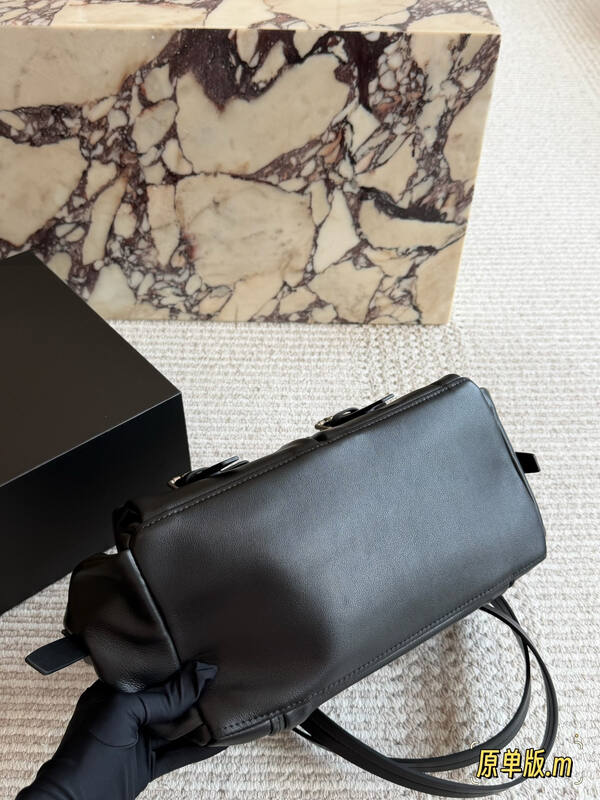 Prada Black shoulder bag — Top Quality Replica