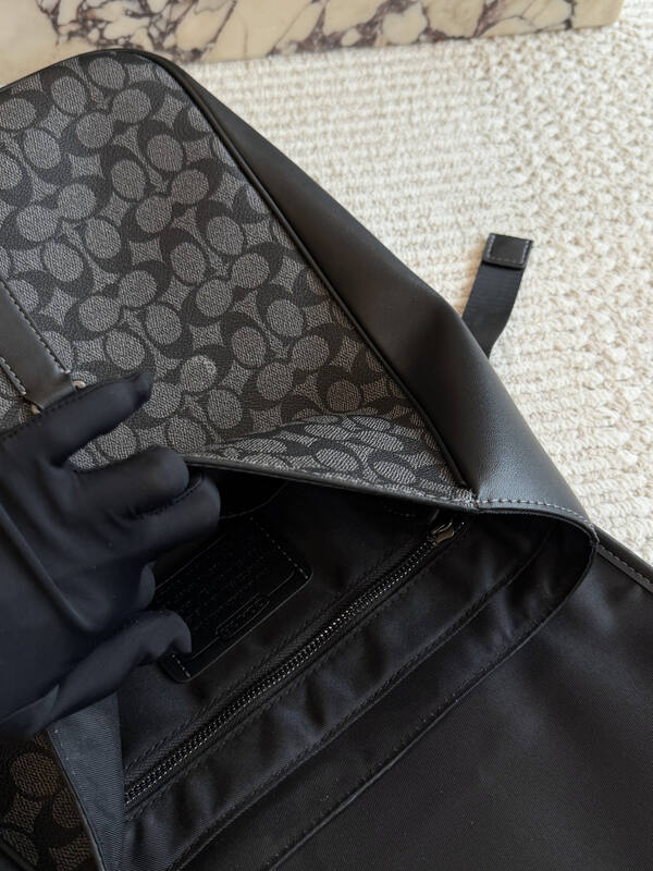 Coach Black shoulder bag — Premium Replica