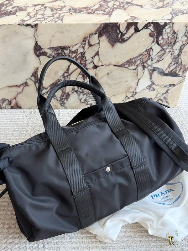 Prada Black shoulder bag — Top Quality Replica