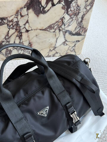 Prada Black shoulder bag Top Quality Replica