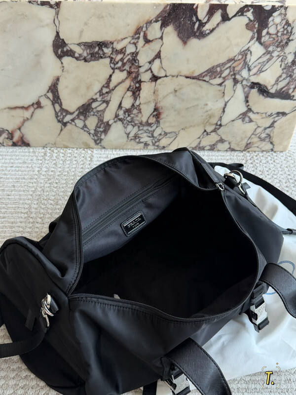 Prada Black shoulder bag — Top Quality Replica
