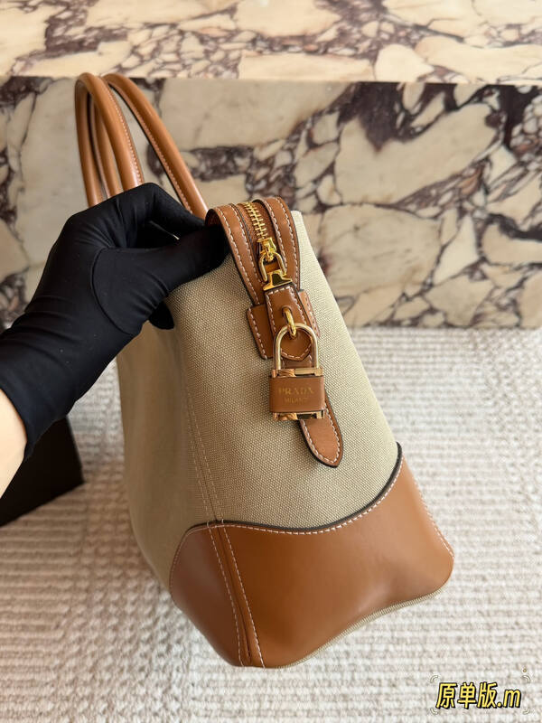 Prada Brown 40x30x16cm shoulder bag — AAA Quality Replica