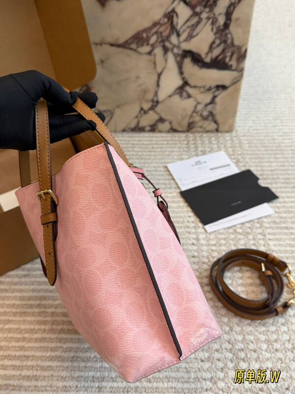 Coach Pink shoulder bag — Top Quality Replica