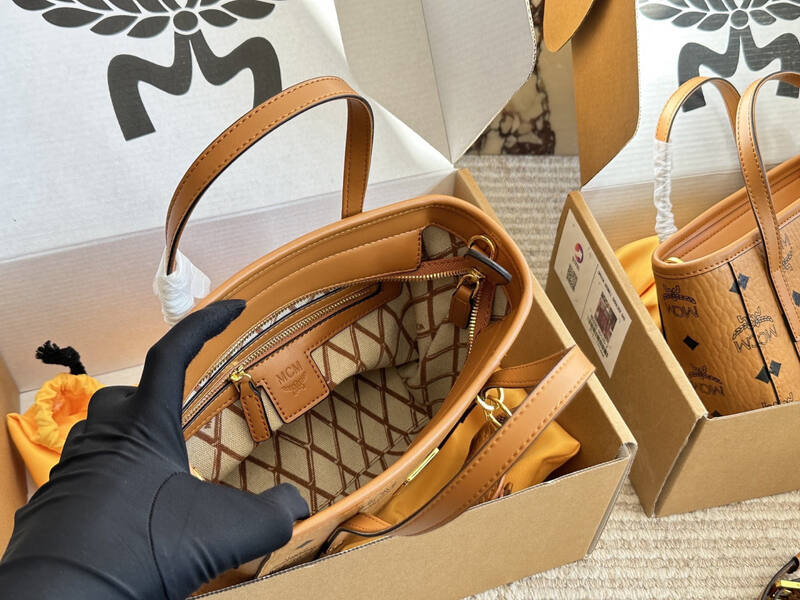 MCM Toni Visetos shoulder bag — 1:1 Replica