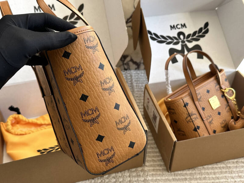 MCM Toni Visetos shoulder bag — 1:1 Replica