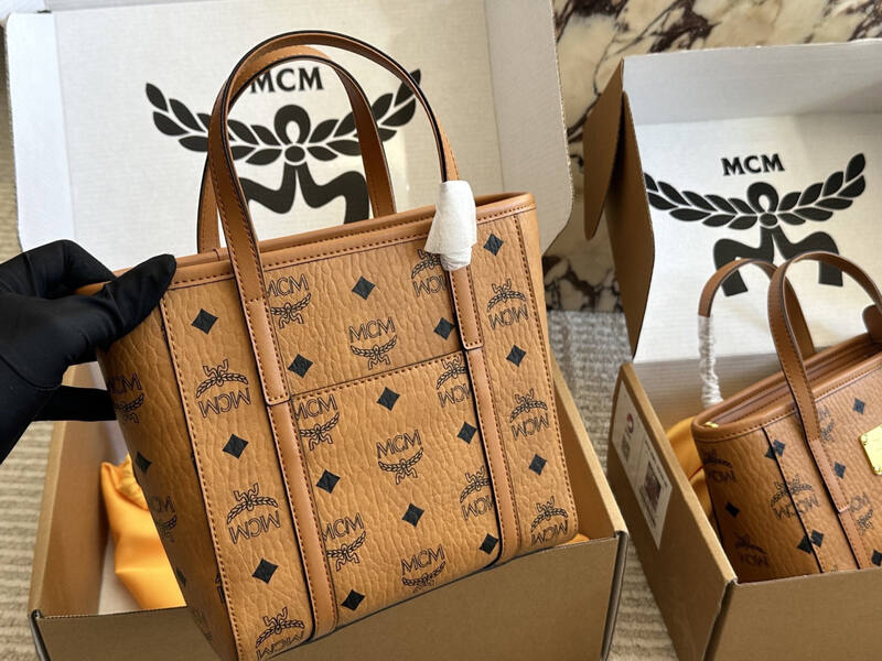MCM Toni Visetos shoulder bag — 1:1 Replica
