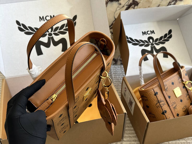 MCM Toni Visetos shoulder bag — 1:1 Replica