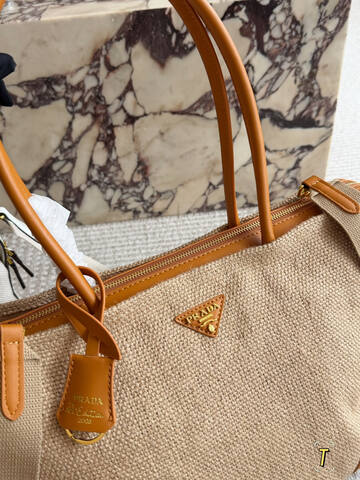 Prada Re-Edition Beige 22x17cm shoulder bag Top Quality Replica