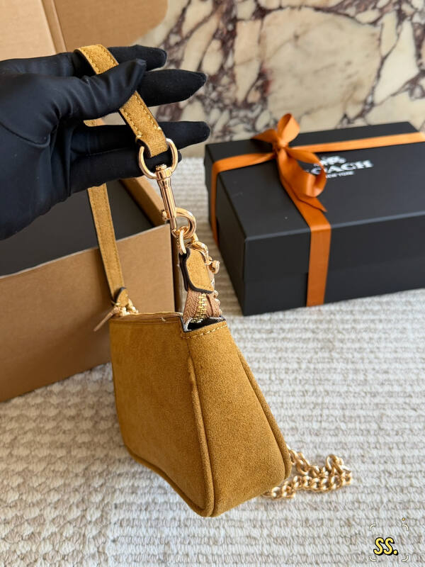 Coach shoulder bag — AAA Quality Replica