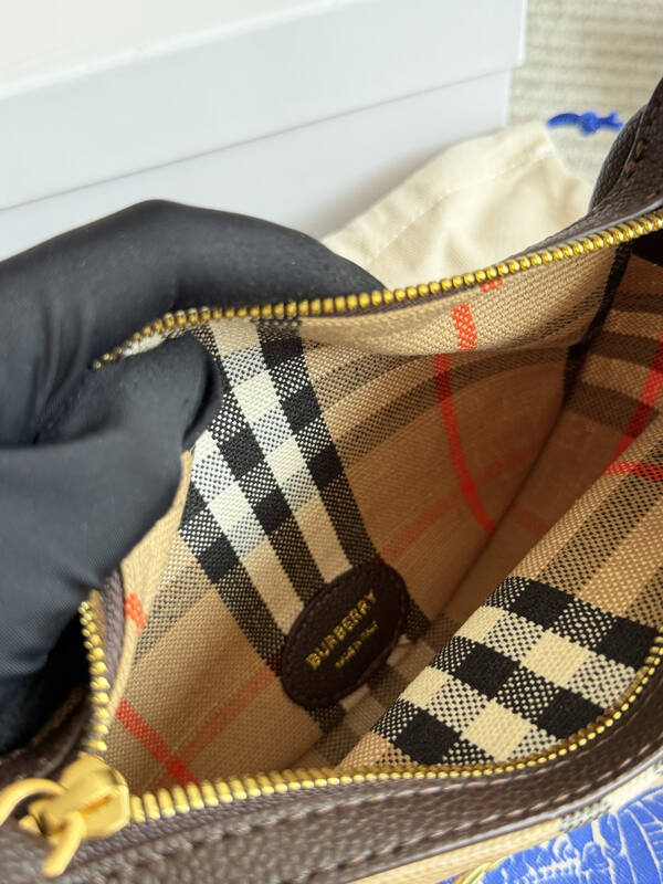 Burberry Brown 25x18x10cm shoulder bag — Top Quality Replica