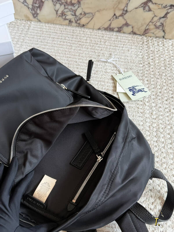 Burberry Black shoulder bag — 1:1 Replica