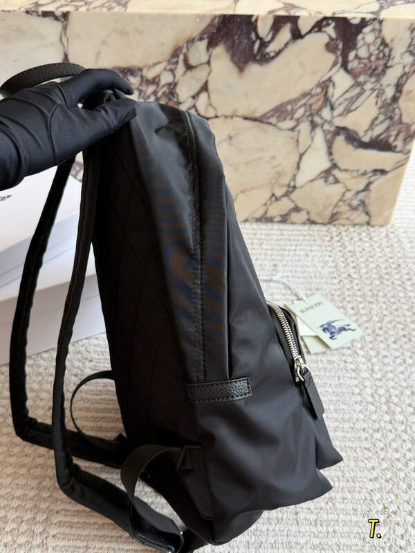 Burberry Black shoulder bag — 1:1 Replica