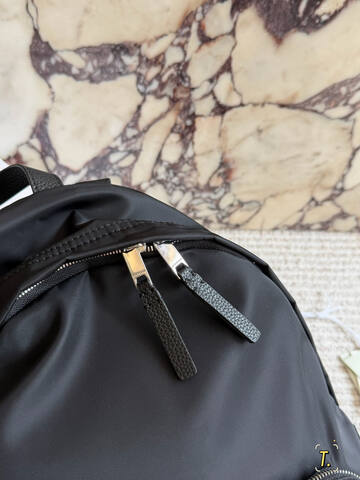 Burberry Black shoulder bag 1 1 Replica