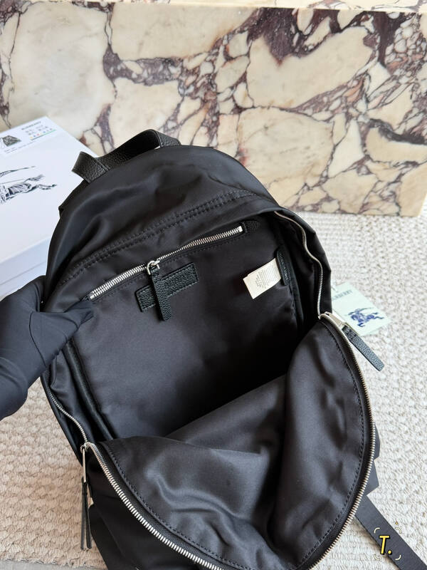 Burberry Black shoulder bag — 1:1 Replica