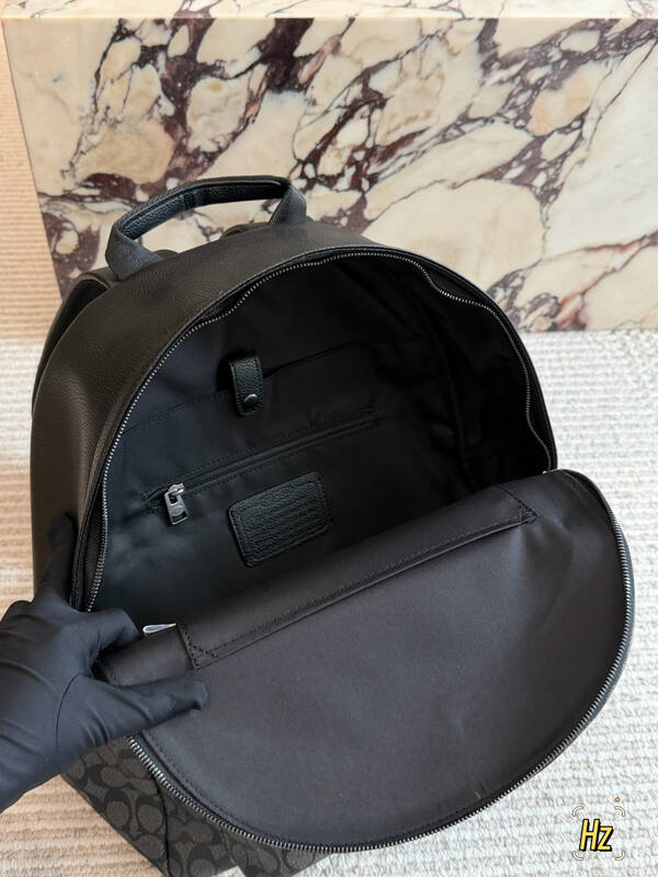 Coach Black shoulder bag — 1:1 Replica