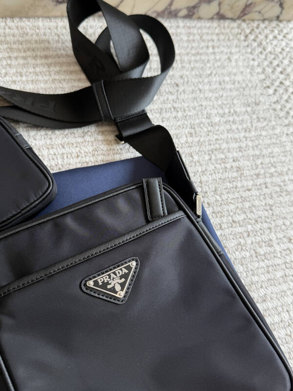 Prada Black shoulder bag — AAA Quality Replica