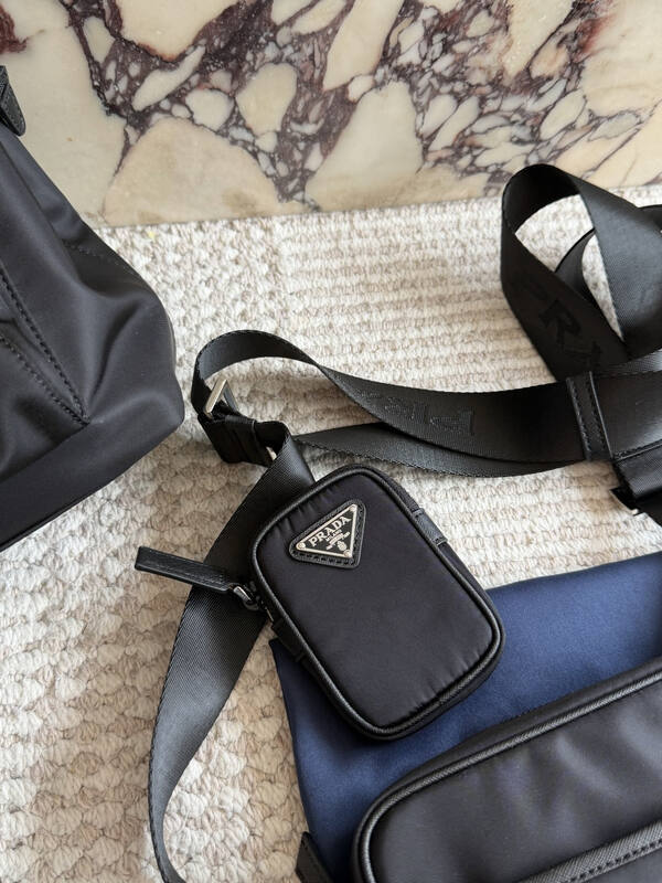 Prada Black shoulder bag — AAA Quality Replica