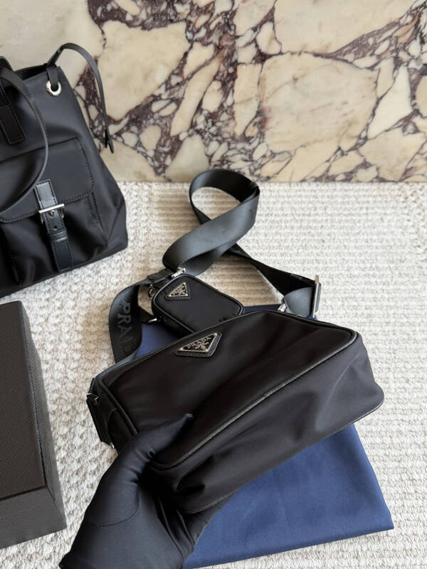 Prada Black shoulder bag — AAA Quality Replica