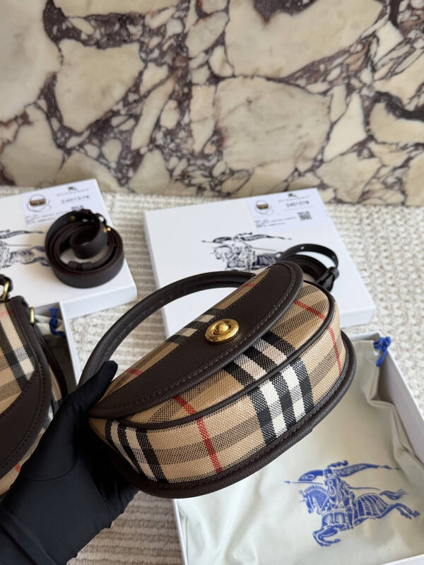 Burberry Black shoulder bag — AAA Quality Replica