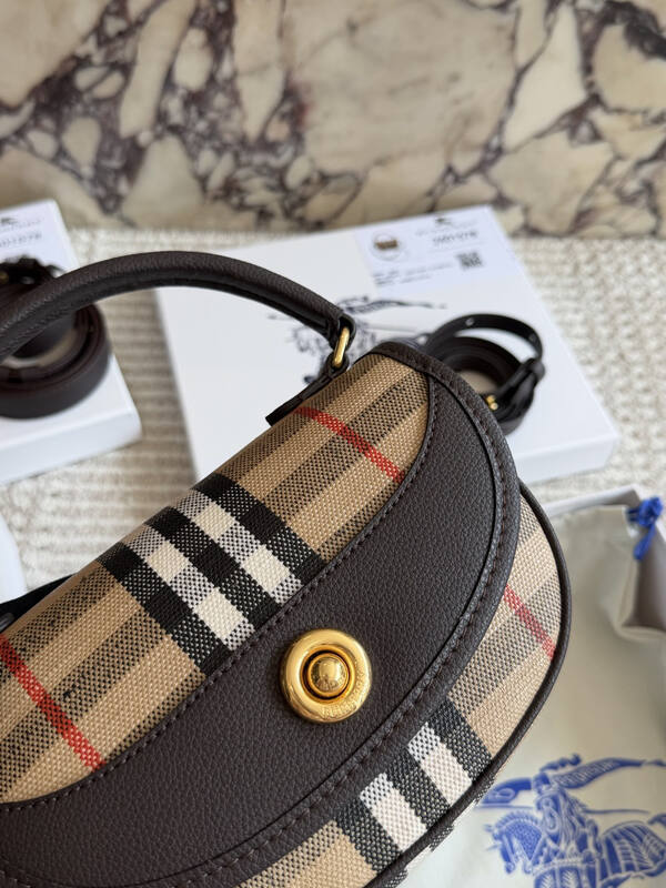 Burberry Black shoulder bag — AAA Quality Replica